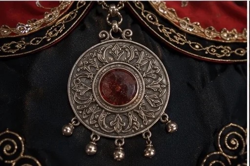 Traditional medallion